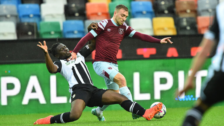 ผู้ทําประตูสูงสุด