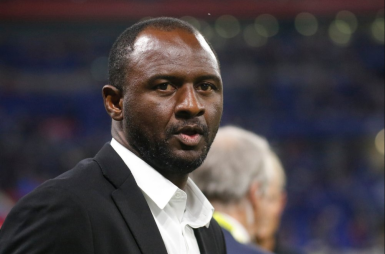 พอลโค้ชทีมชุดใหญ่